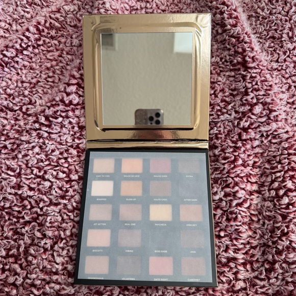 ICONIC LONDON Booming & Gleaming Eyeshadow Palette (NWOB) - Picture 3 of 4